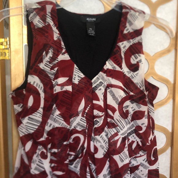 Alfani Petite Flowy Sleeveless Top Size Petite Small - Picture 2 of 8